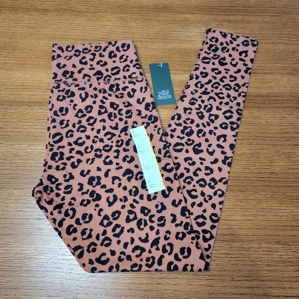 NWT Wild Fable High Rise Legging in Classic Brown and Black Leopard Print